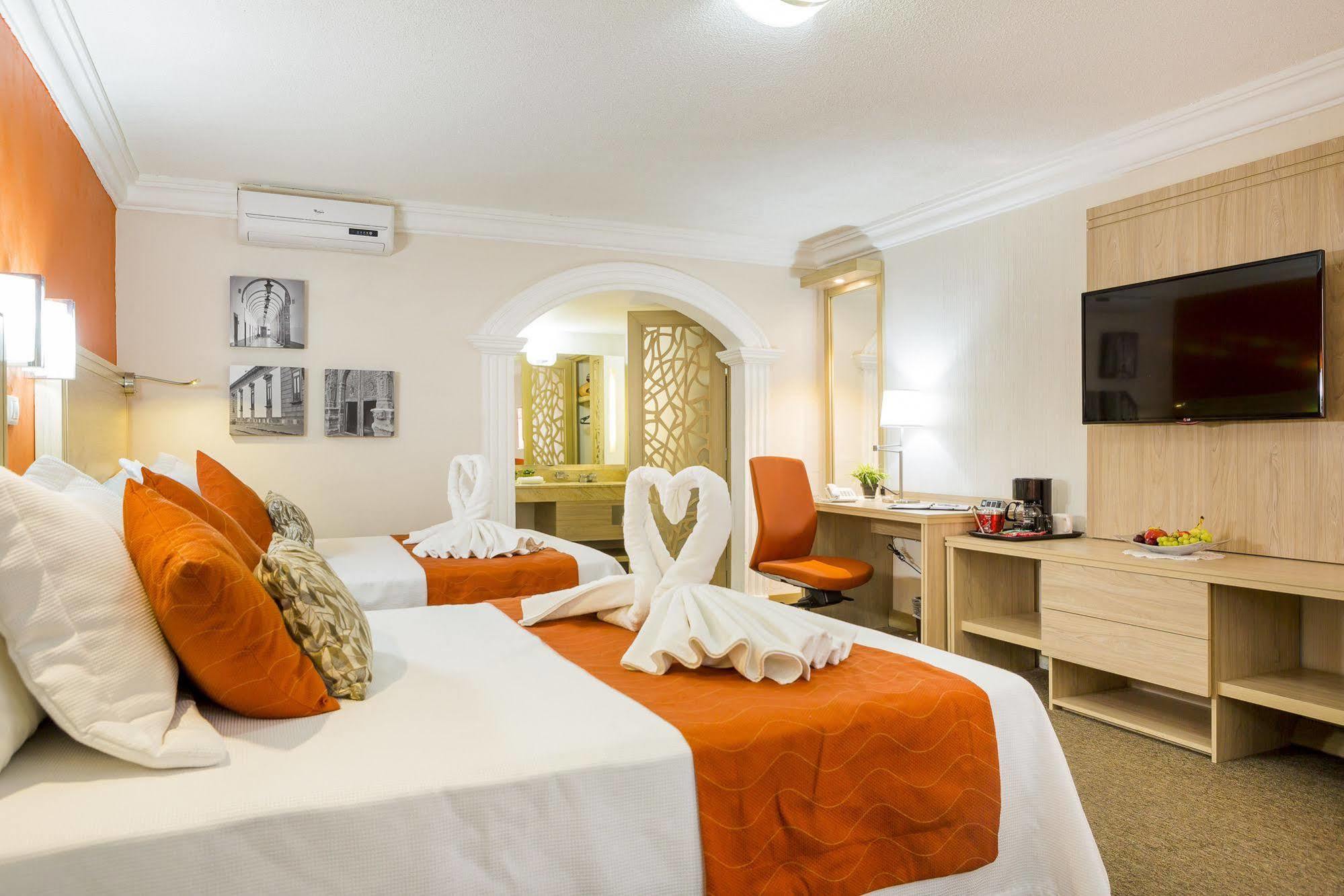 Hotel Flamingo Ирапуато Экстерьер фото