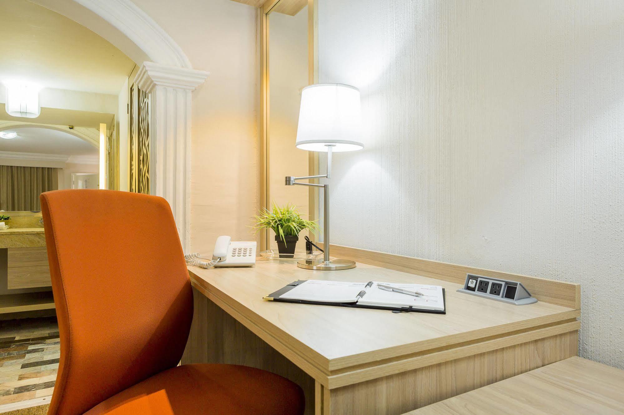 Hotel Flamingo Ирапуато Экстерьер фото